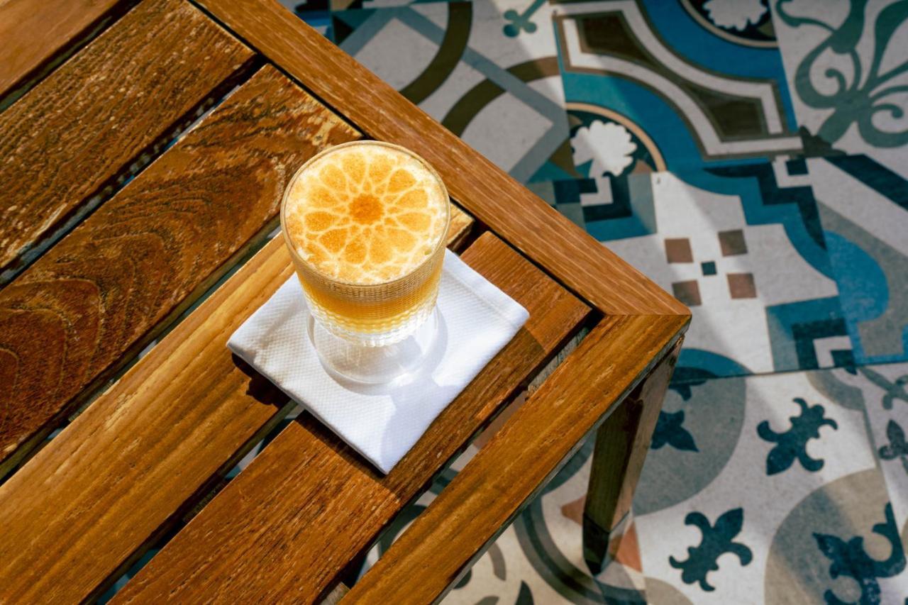 Kimpton Seafire Resort + Spa By Ihg West Bay Buitenkant foto