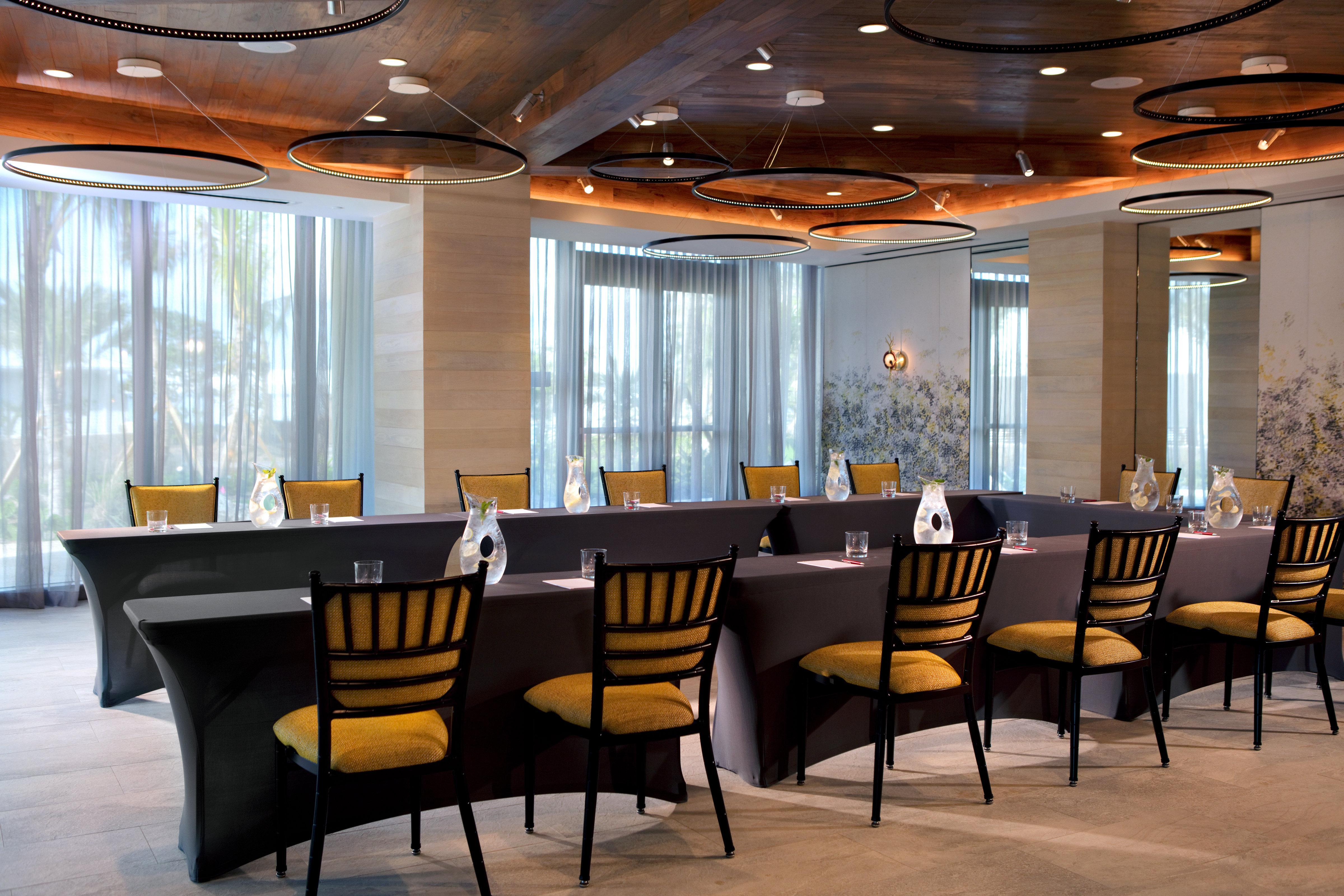 Kimpton Seafire Resort + Spa By Ihg West Bay Buitenkant foto
