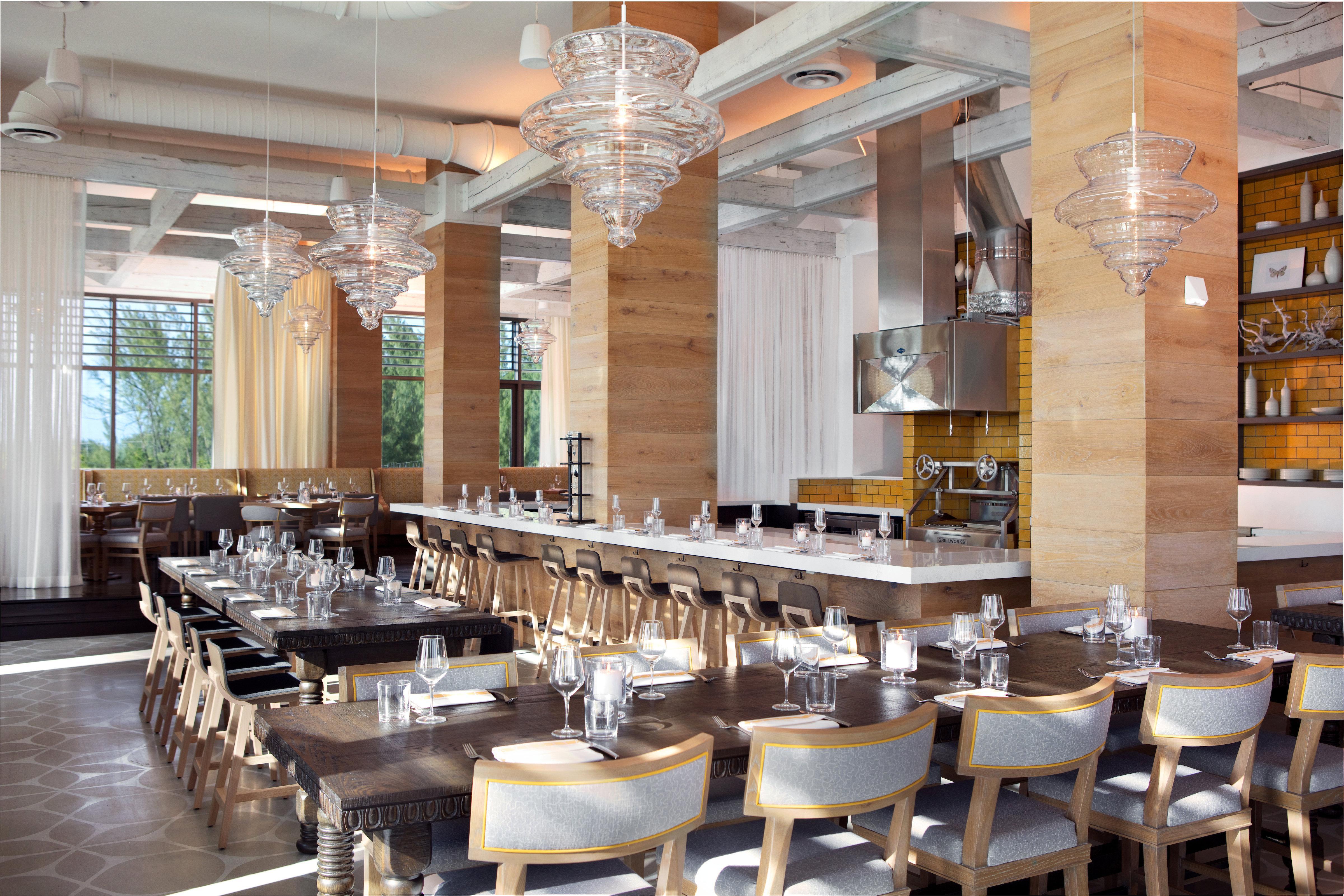Kimpton Seafire Resort + Spa By Ihg West Bay Buitenkant foto